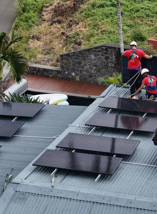 Solar Serivce à Piton-Saint-Leu pour installation photovoltaique