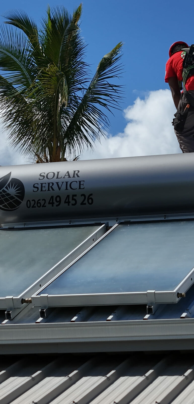 installation chauffe eau solaire sur bac acier a la reunion