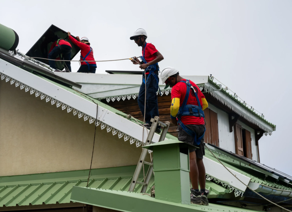 Equipe qualifiée et certifiée pour l'installation de photovoltaique dans le 974