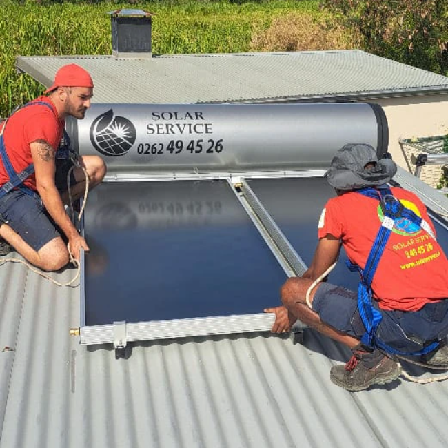 equipe de maintenance qualifiée pour SAV chauffe-eau solaire 974