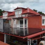 Installation de panneaux photovoltaïques sur une maison multi pan à Saint-Leu La Réunion