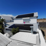 Installation photovoltaïque 6 kW avec panneaux solaires sur toiture à Saint-Paul La Réunion