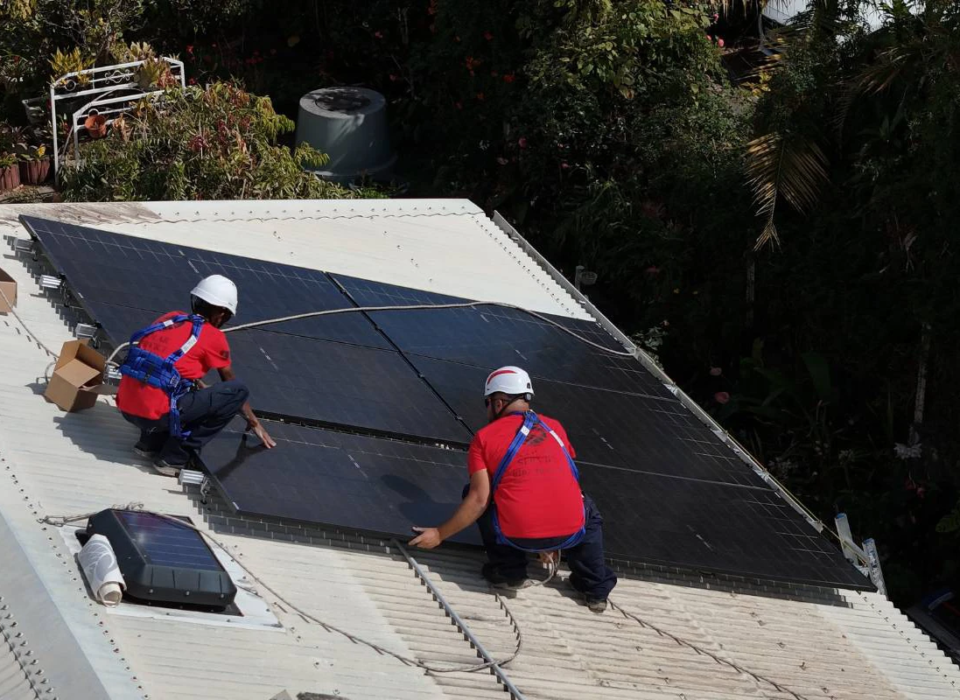 Expert en installation de panneaux photovoltaïques à Saint-Leu, Solar Service Réunion