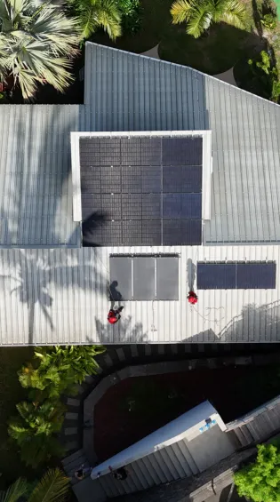 Installation photovoltaïque sur toit à La Réunion