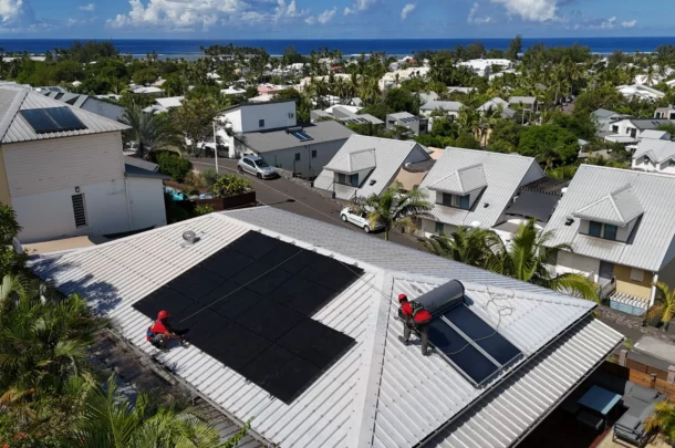 installation panneaux photovoltaiques 974